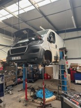 Garage automobile près de Bruguières en Haute-Garonne